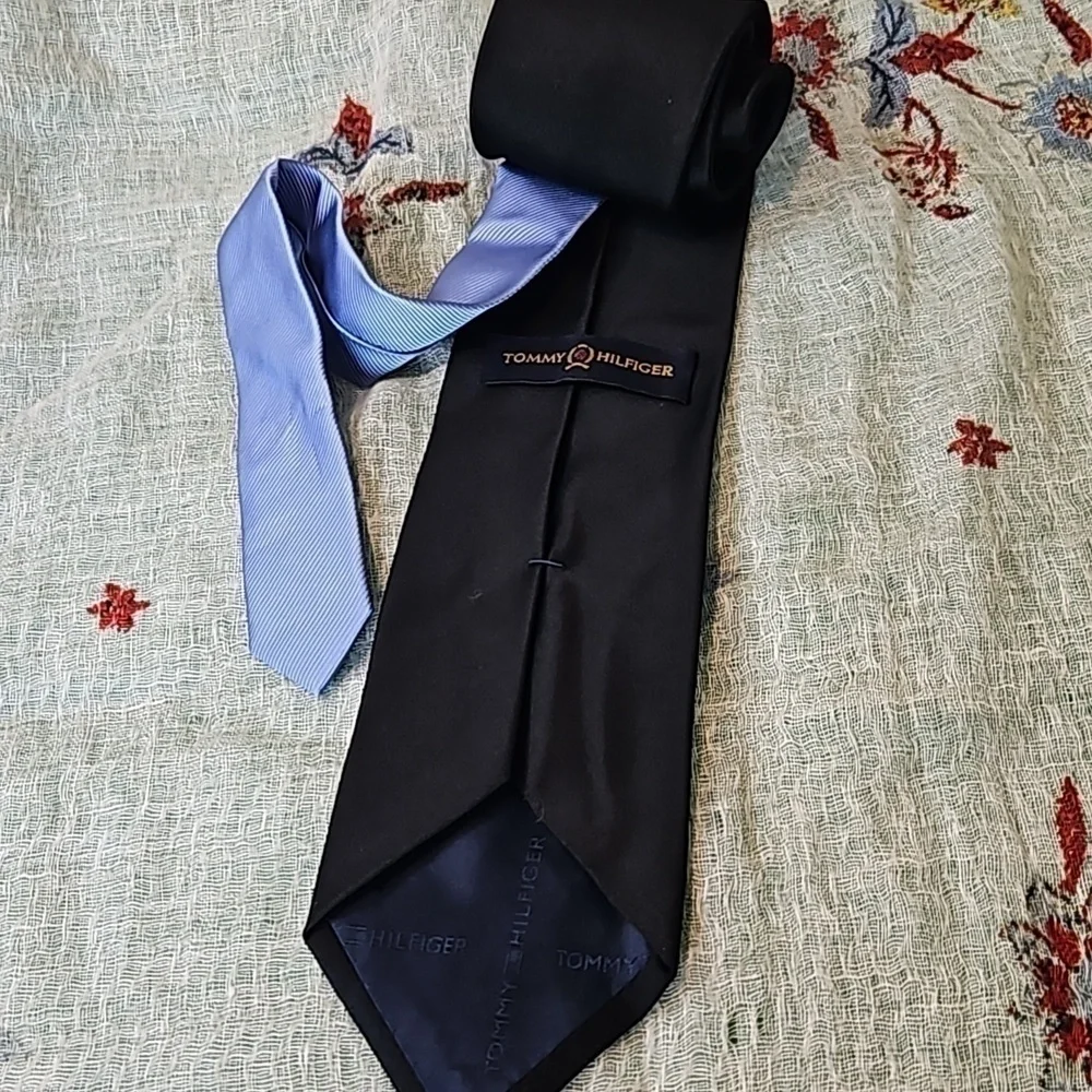 Tommy Hilfiger Black and Blue Two Tone Tie NWT